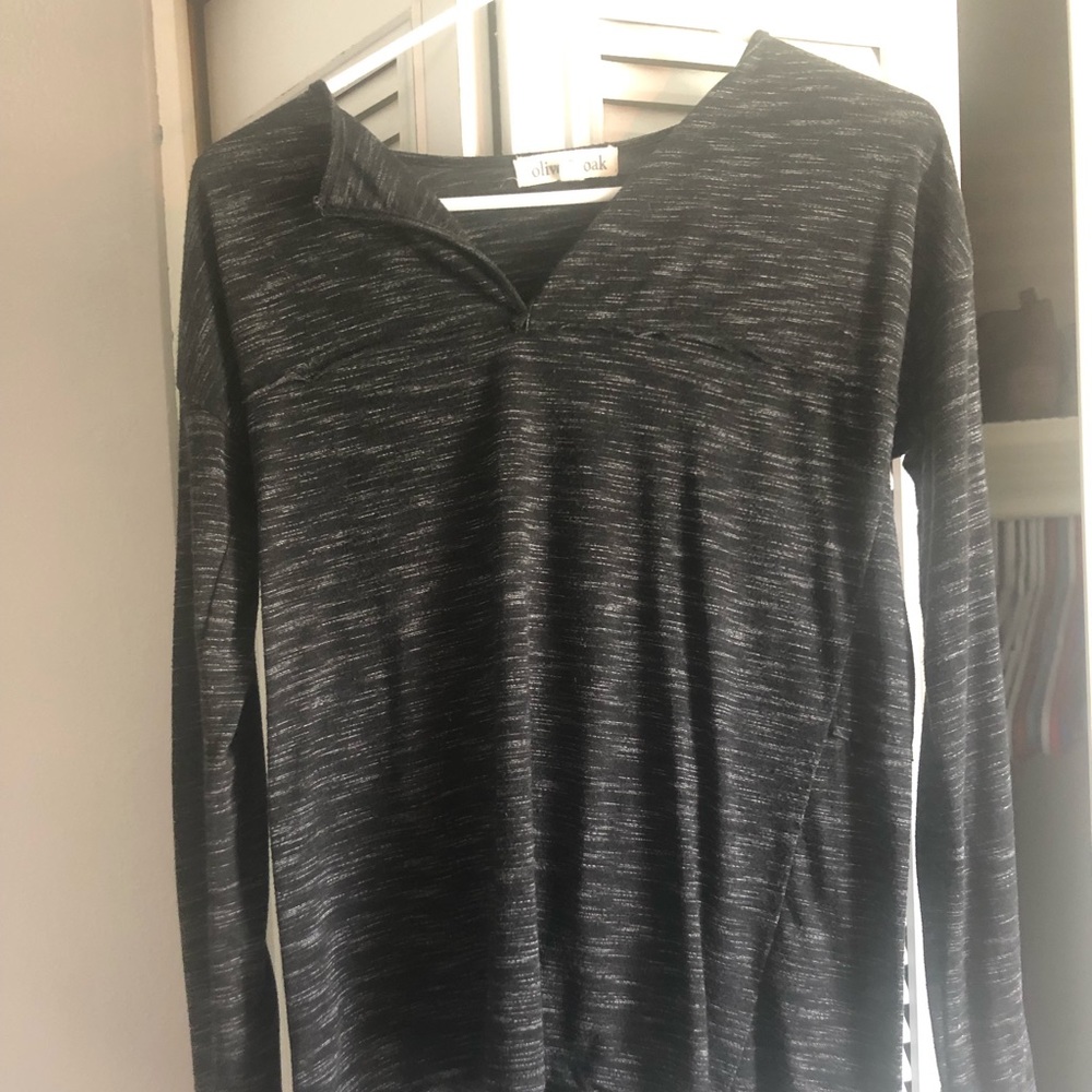 Long-sleeved shirt